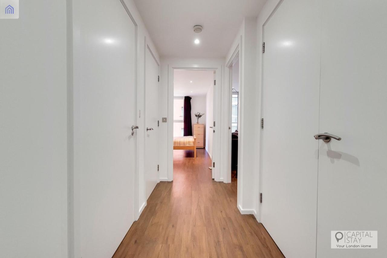 Two Bedroom Apartment - London Excel Stays Екстериор снимка