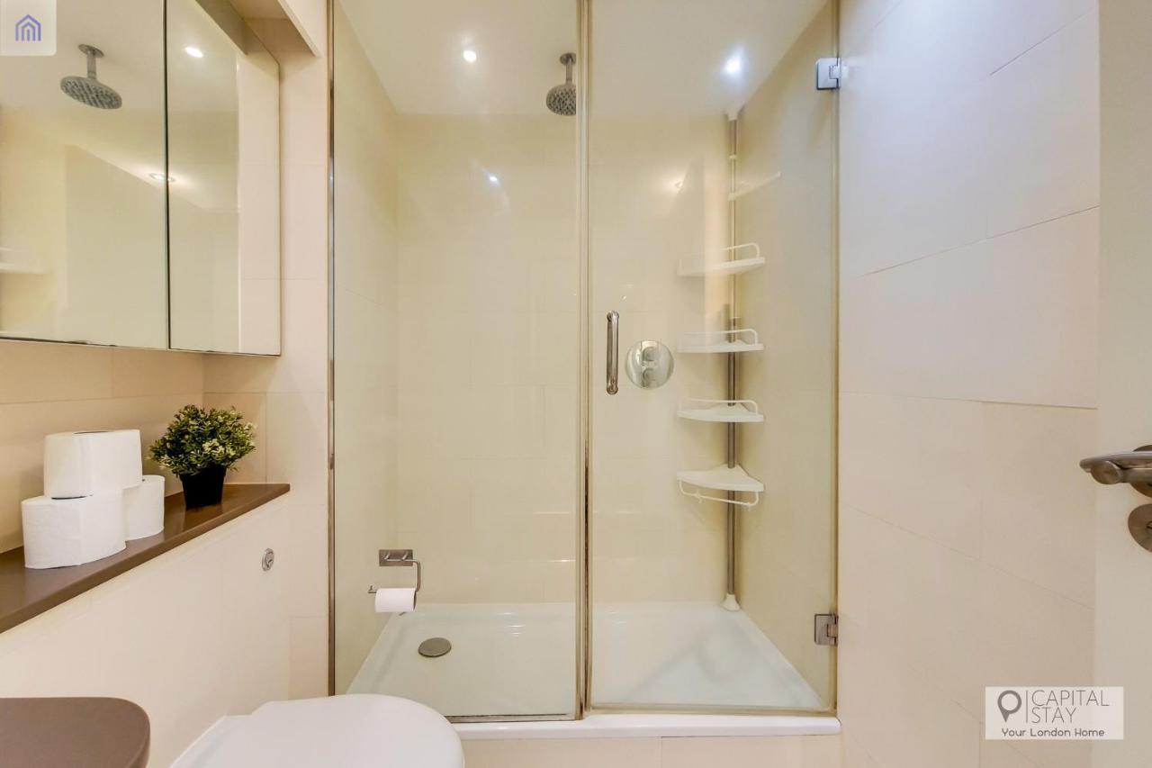 Two Bedroom Apartment - London Excel Stays Екстериор снимка