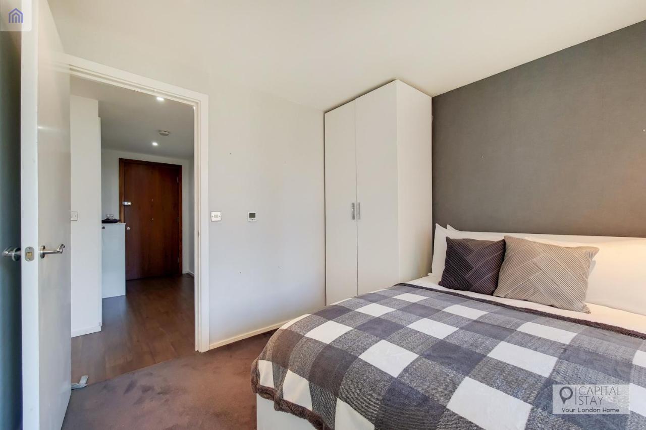 Two Bedroom Apartment - London Excel Stays Екстериор снимка