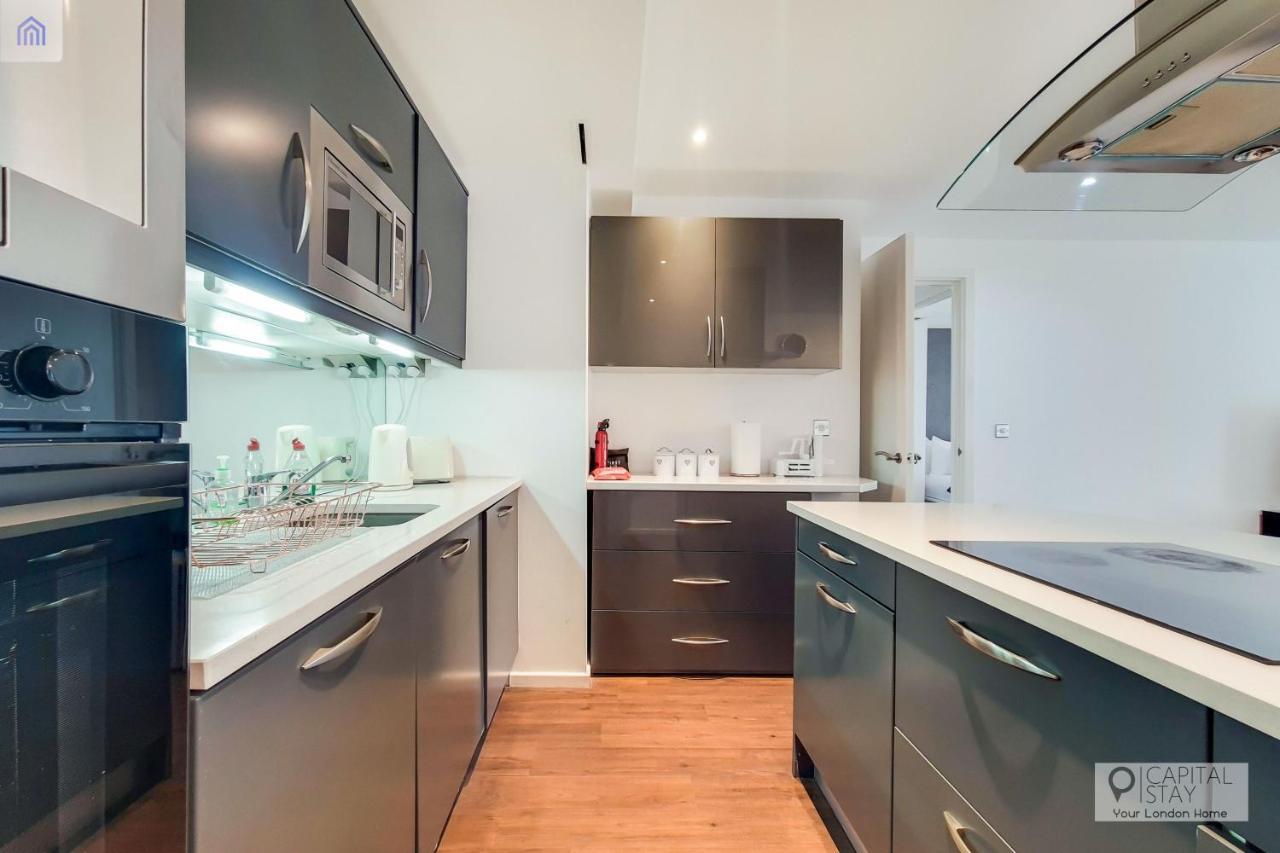 Two Bedroom Apartment - London Excel Stays Екстериор снимка